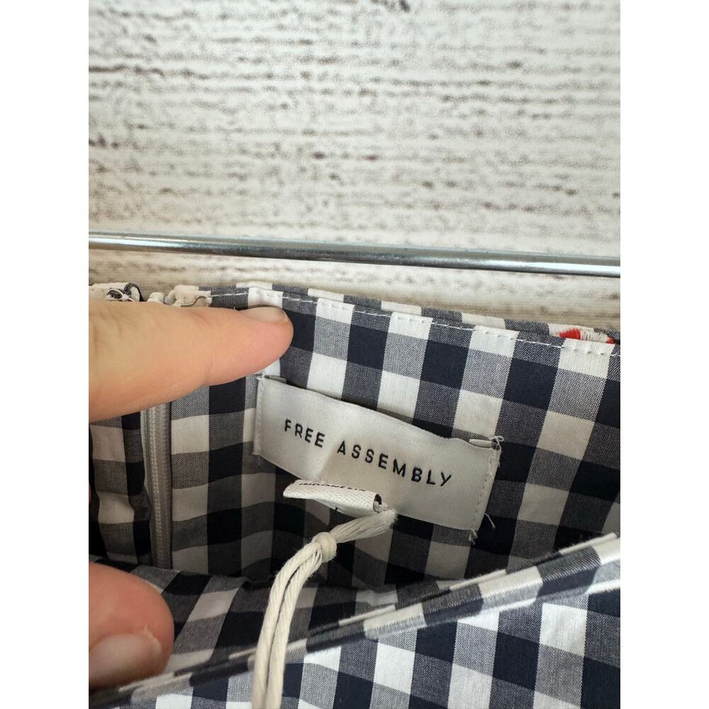 Free Assembly Women's Nautical Navy Embroidered Gingham Midi Skirt Size 6 - Picture 4 of 9